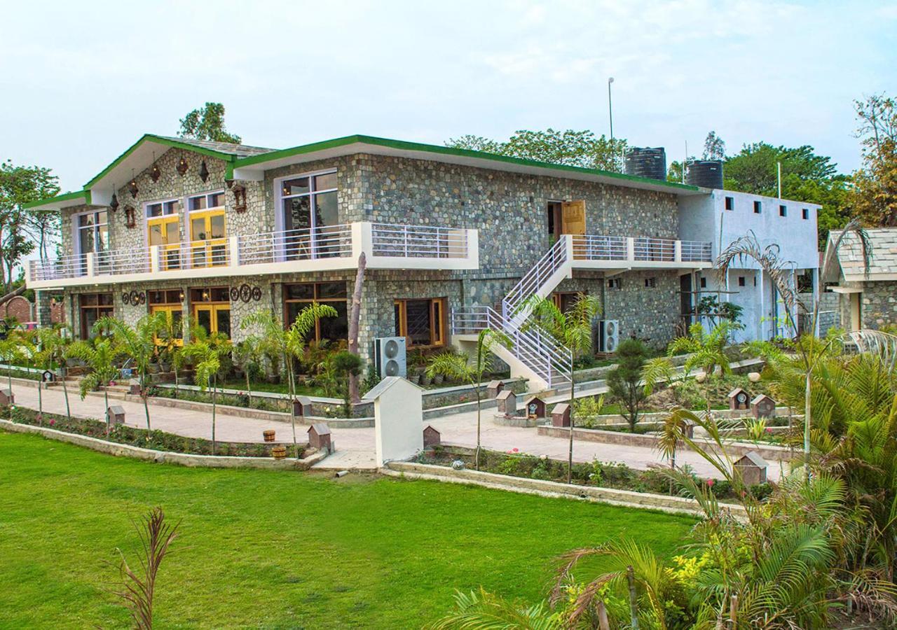 Tag Resorts The Banyan Retreat Рамнаґар Екстер'єр фото