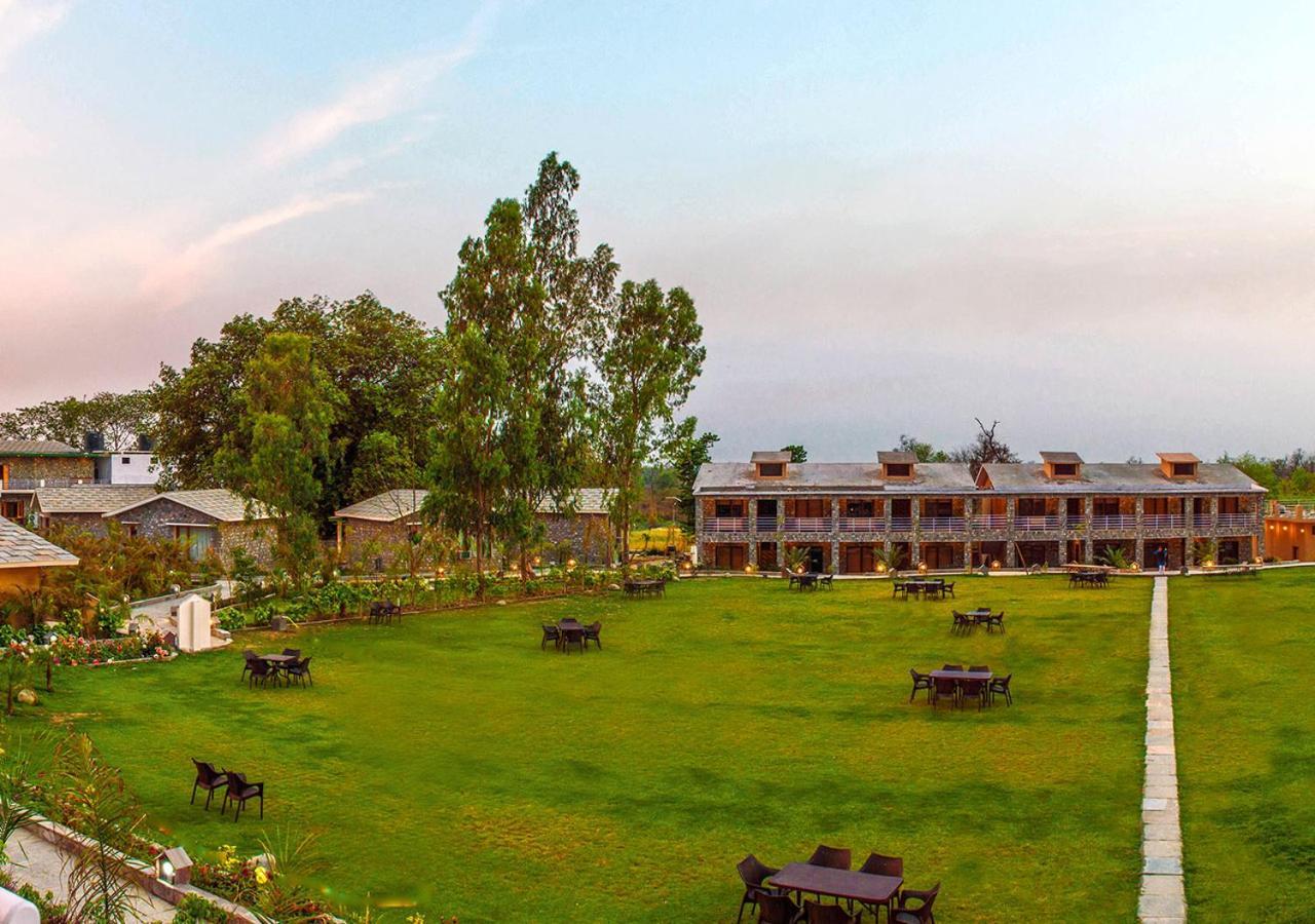 Tag Resorts The Banyan Retreat Рамнаґар Екстер'єр фото