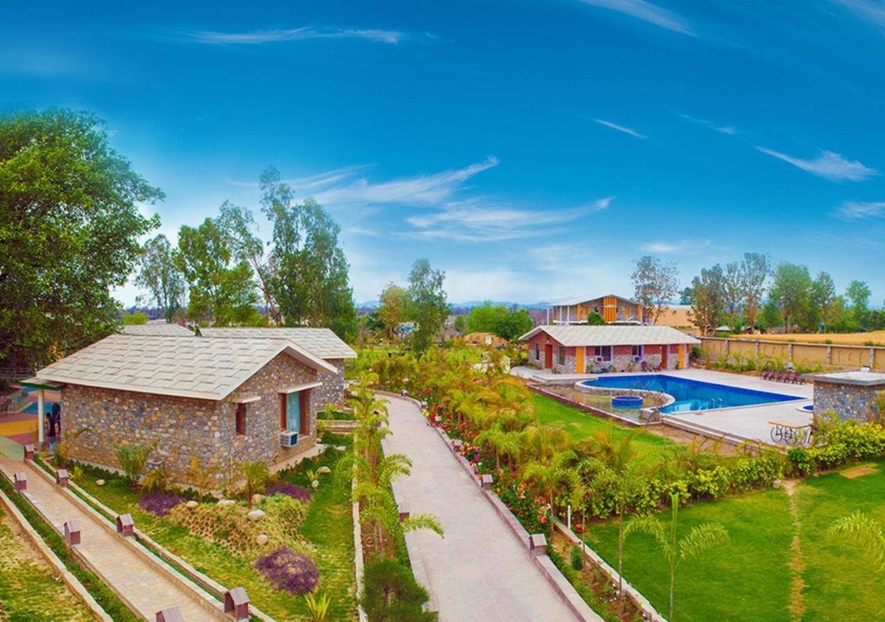 Tag Resorts The Banyan Retreat Рамнаґар Екстер'єр фото